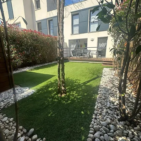 Maison Indépendante Avec Jardin Dans Résidence Proche De La * Sérignan